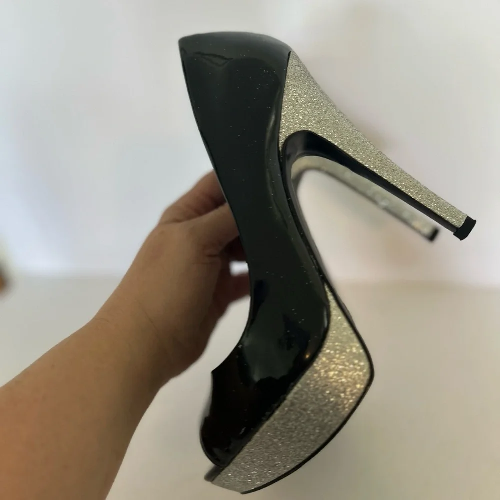 Guess Black and Silver Peep Toe HeelsSize 7